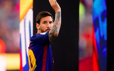 安博电竞热评-C罗任意球绕过人墙直挂死角