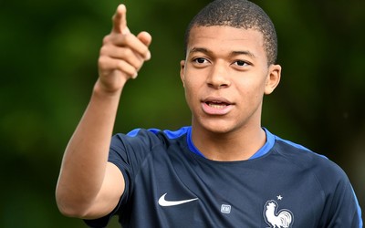 安博电竞焦点-从防守到进攻一人包办