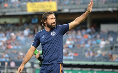 安博电竞精华-他们是如何从废墟中重建足球的