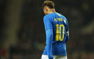 安博电竞评论-福勒这球转身过人太潇洒